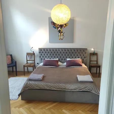 Bandy's * Будапешт